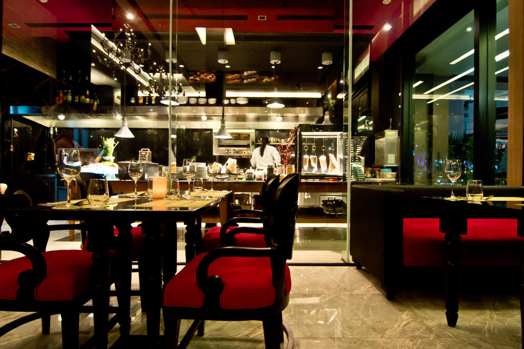 Tsix5 Hotel Pattaya Luaran gambar